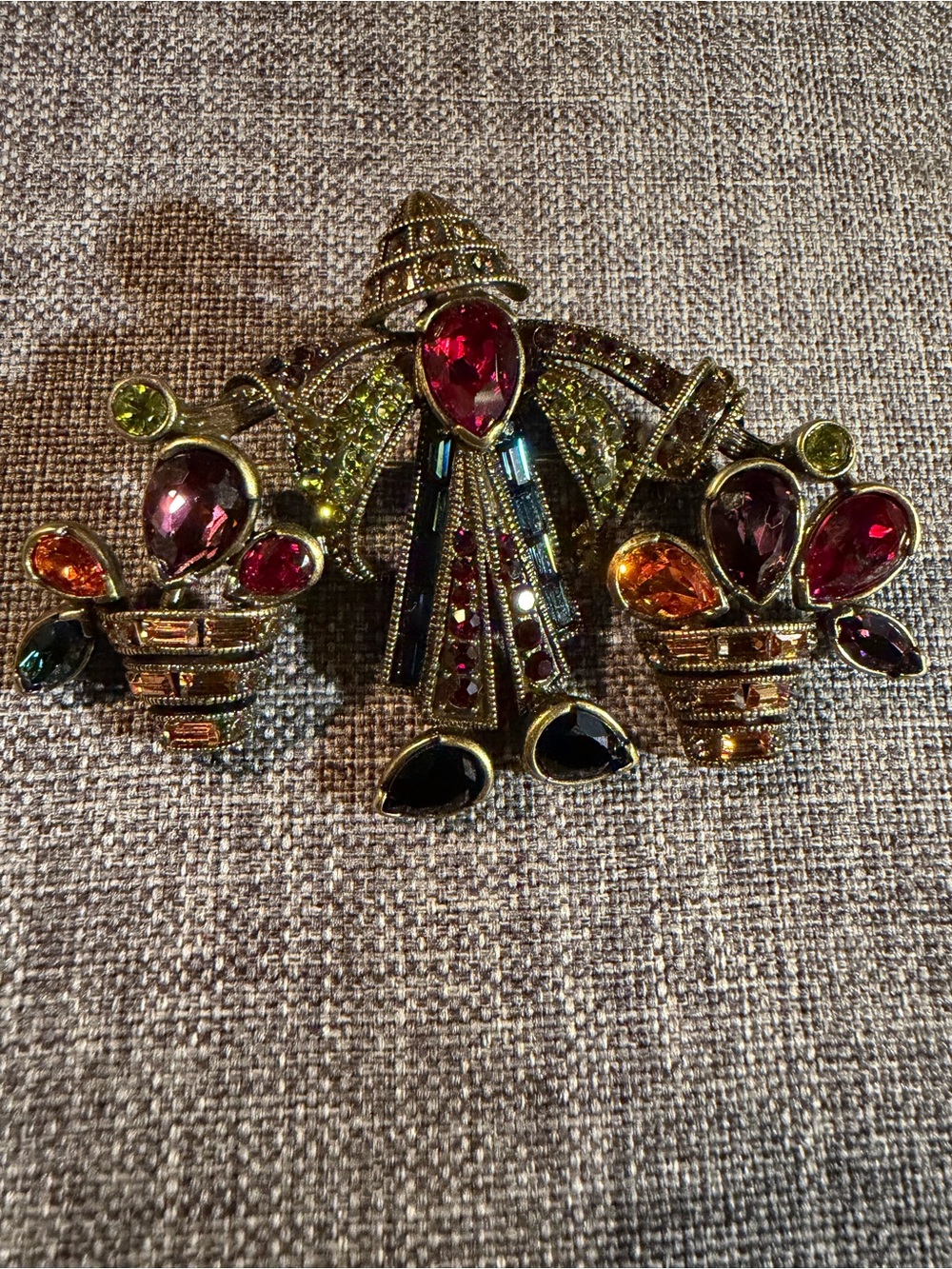 Heidi Daus brooch